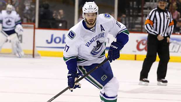 RyanKesler_VAN-NHL_960.jpg